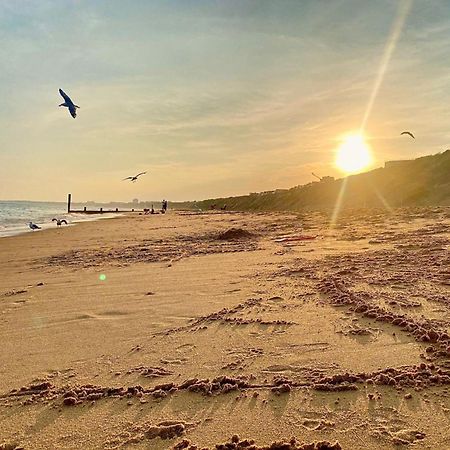 Seaside Escape In Central Bournemouth Spacious Stylish & Inviting Urban Heights Екстер'єр фото